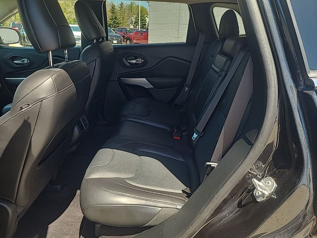 2016 Jeep Cherokee Overland