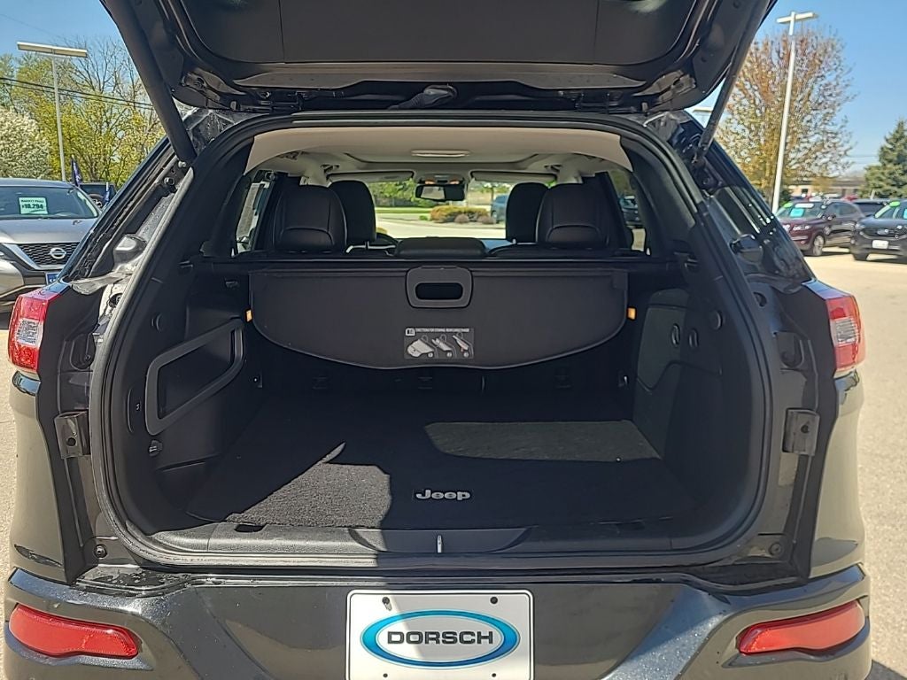 2016 Jeep Cherokee Overland
