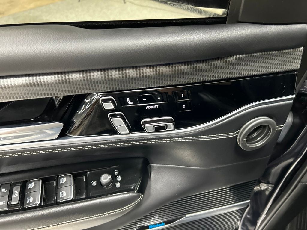 2022 Jeep Grand Wagoneer Series II