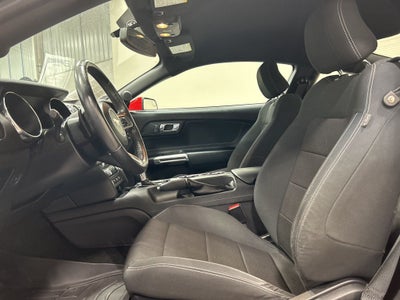 2017 Ford Mustang V6