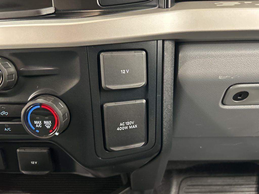 2023 Ford F-600SD XLT