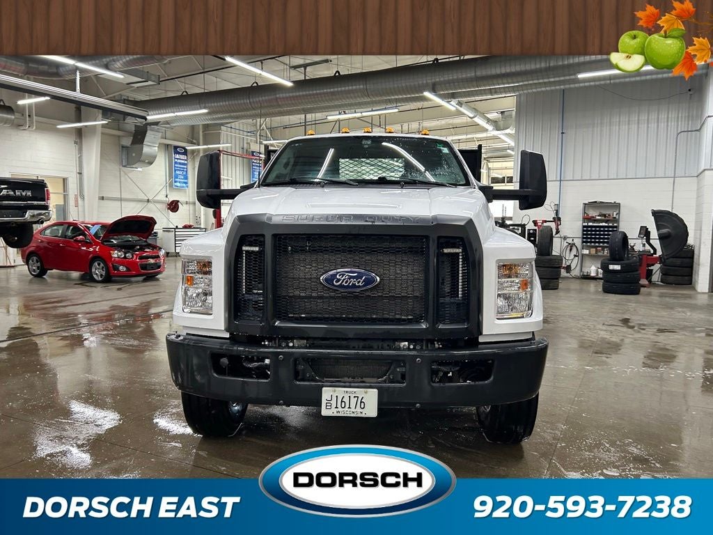 2022 Ford F-750SD Base