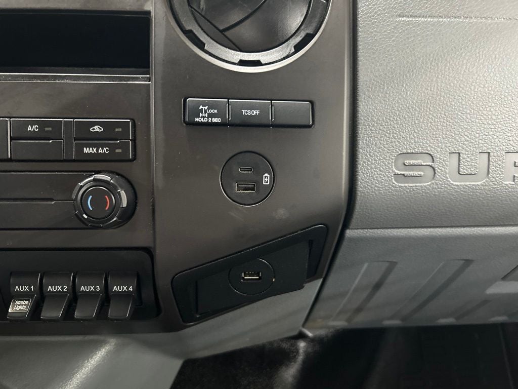 2022 Ford F-750SD Base