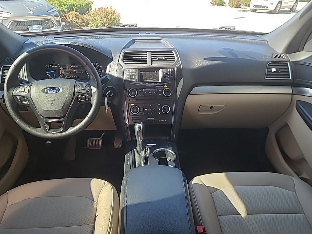 2017 Ford Explorer Base