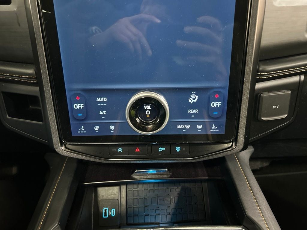 2023 Ford Expedition Max Platinum