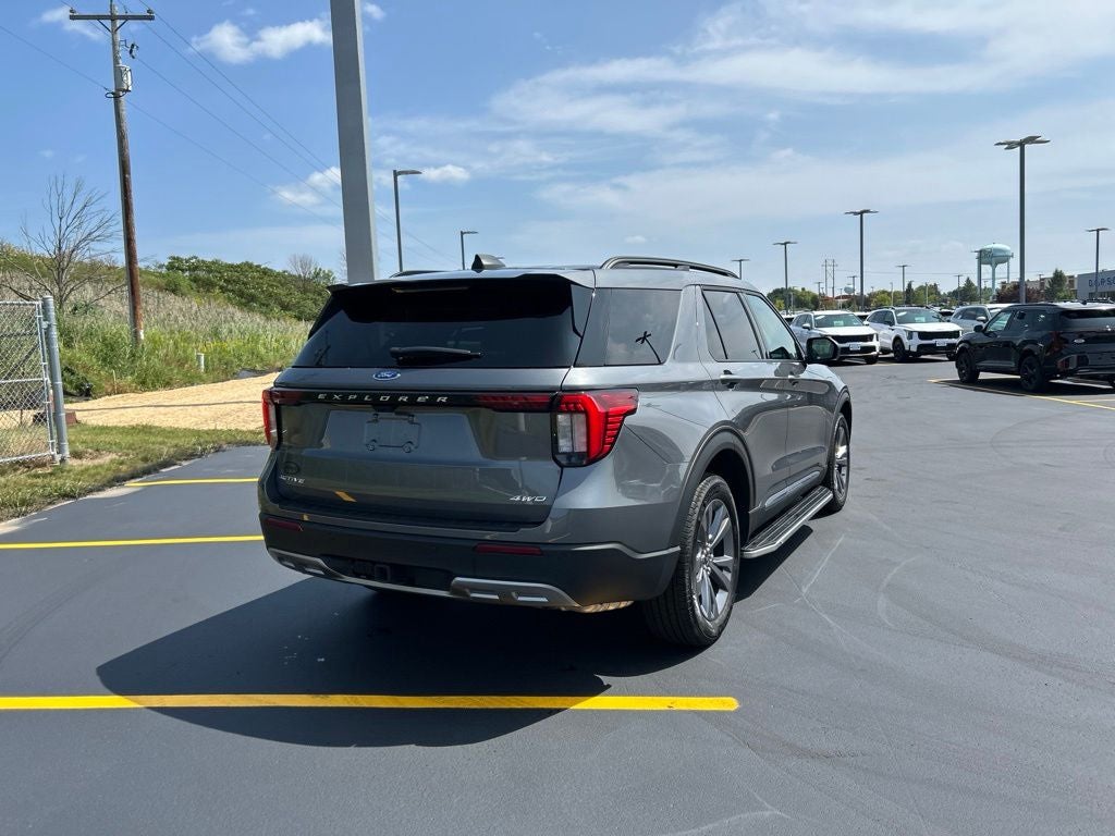 2025 Ford Explorer Active