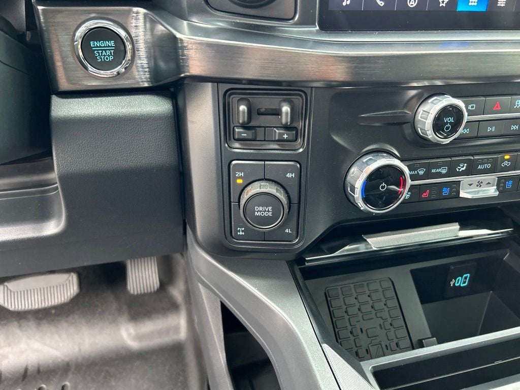 2025 Ford F-250SD Black Widow