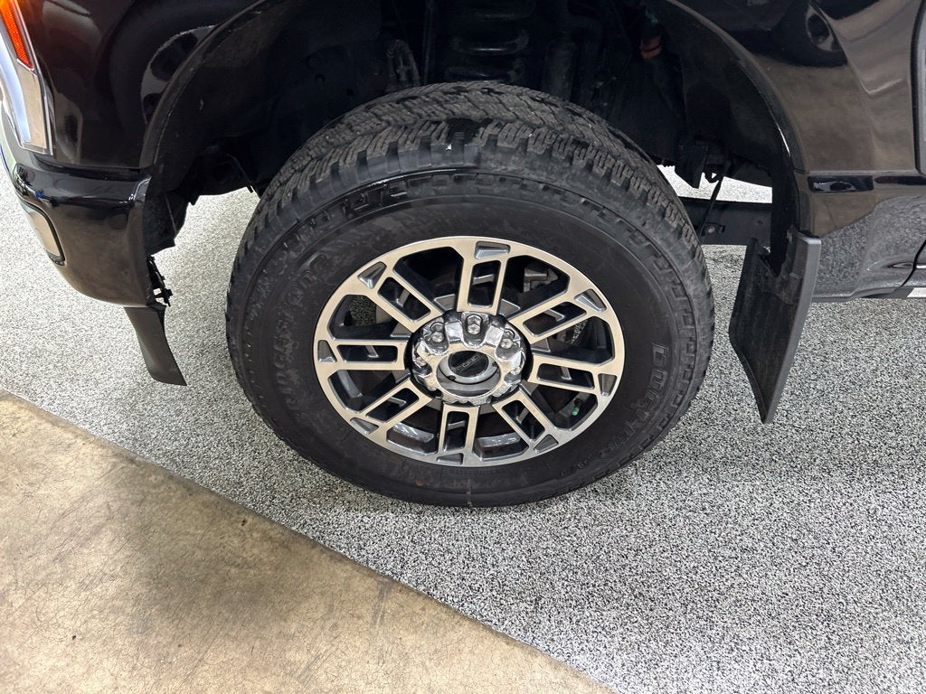 2025 Ford F-350SD Platinum
