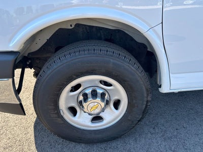 2025 Chevrolet Express 3500 LT Passenger