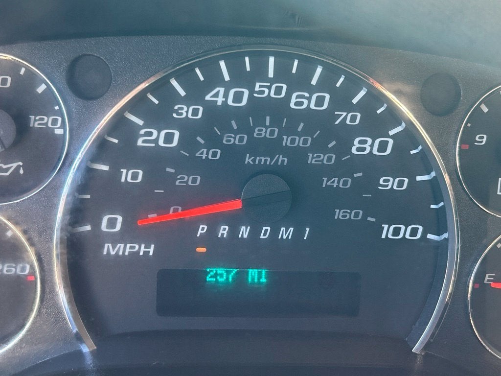 2025 Chevrolet Express 3500 LT Passenger