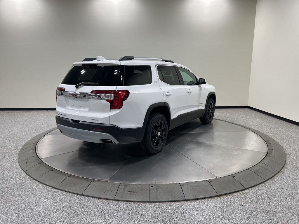 2022 GMC Acadia SLT