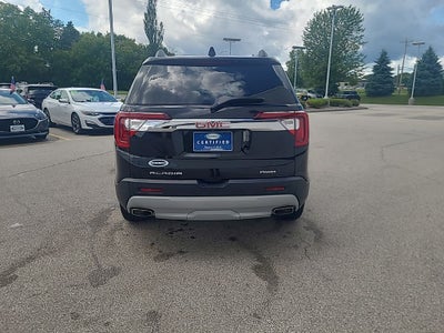 2023 GMC Acadia SLT