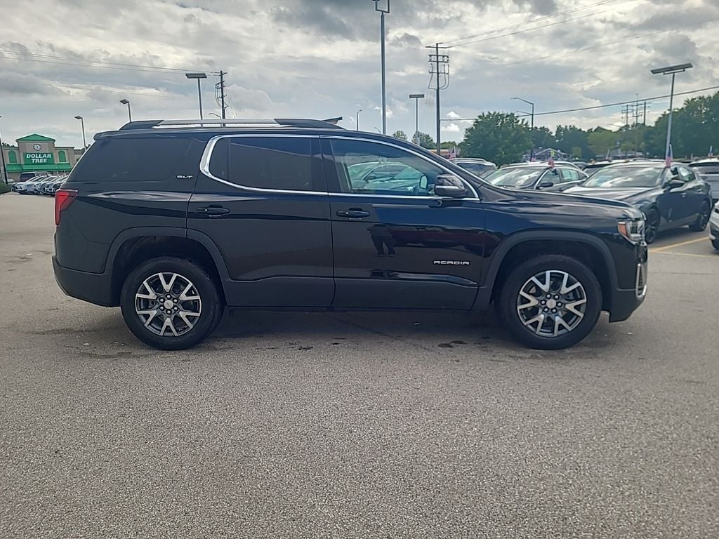 2023 GMC Acadia SLT