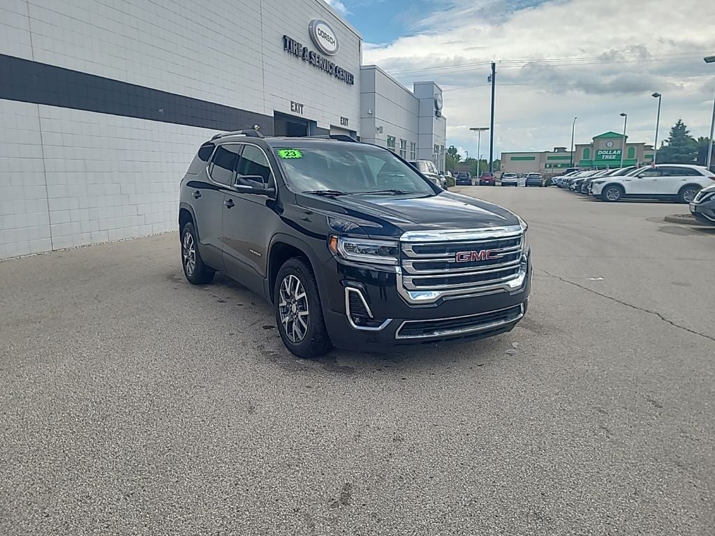 2023 GMC Acadia SLT