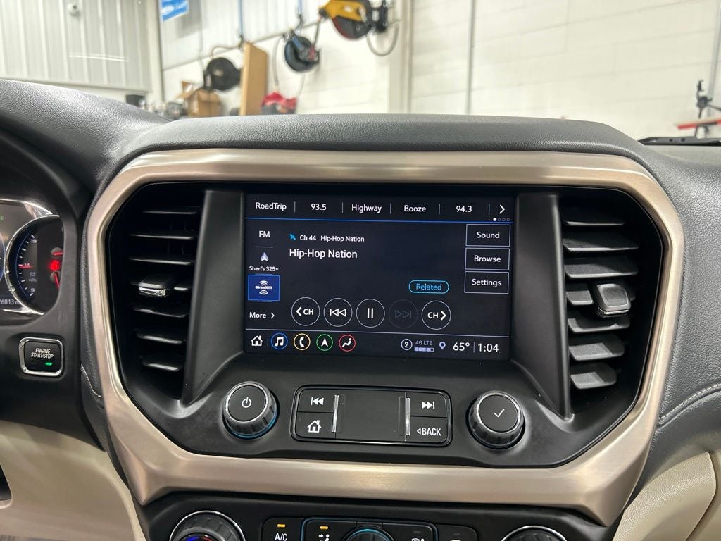 2023 GMC Acadia Denali