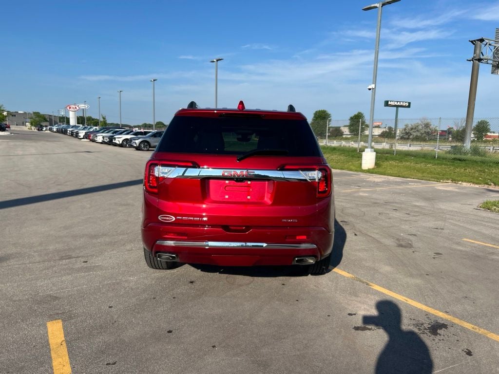 2023 GMC Acadia Denali