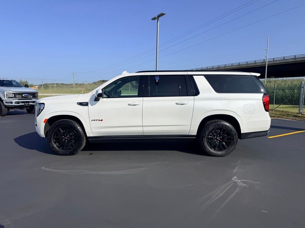 2023 GMC Yukon XL AT4
