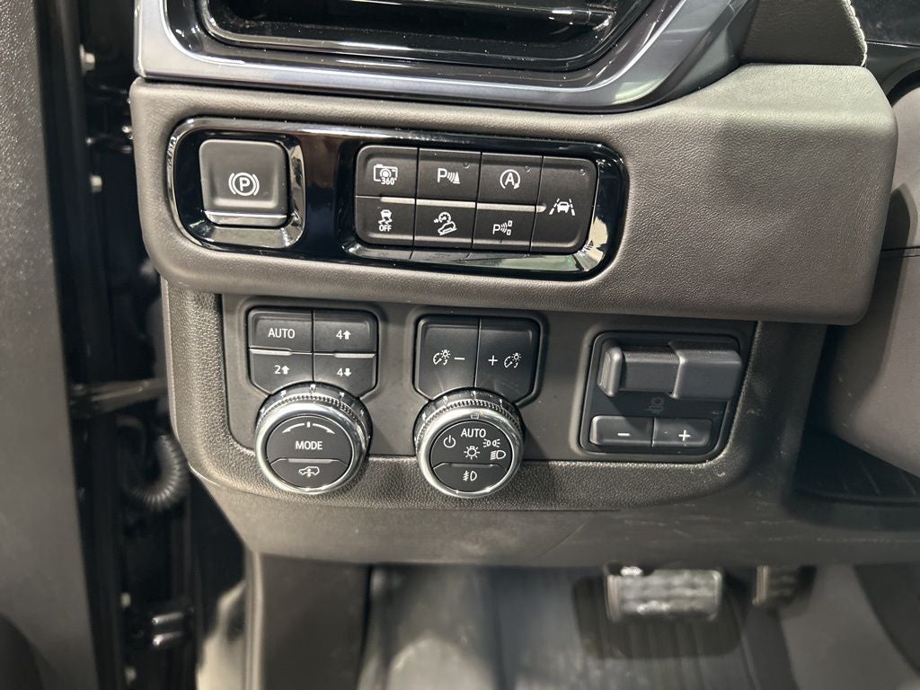 2025 GMC Yukon AT4 Ultimate