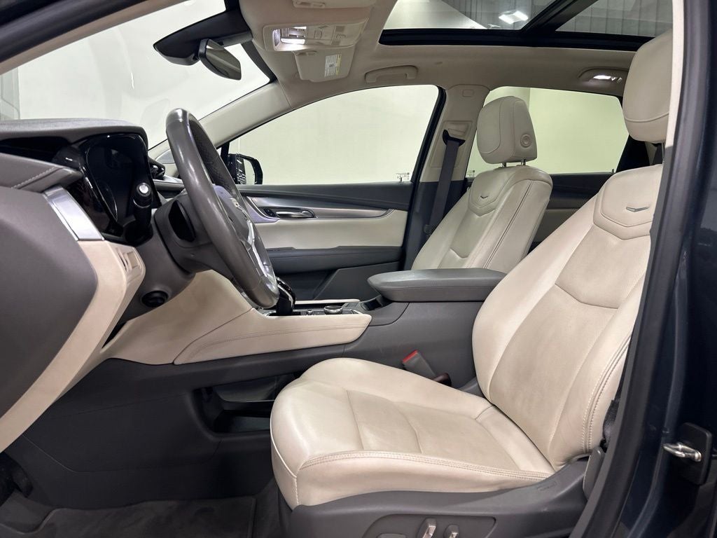 2021 Cadillac XT5 Premium Luxury