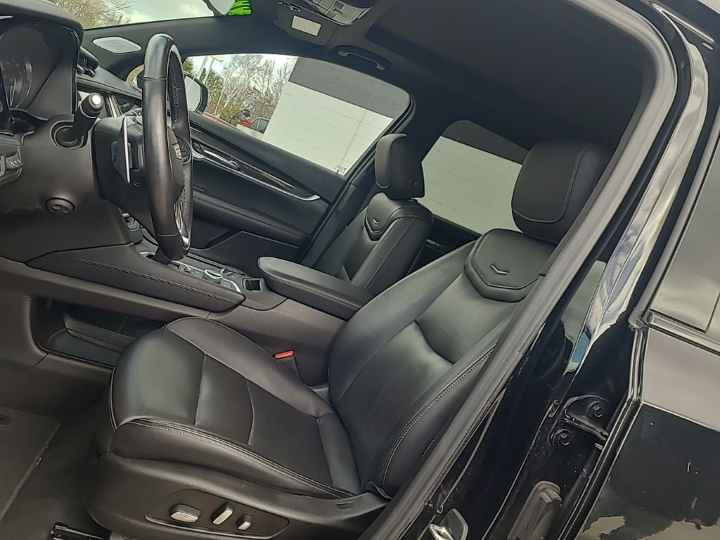 2022 Cadillac XT6 Sport