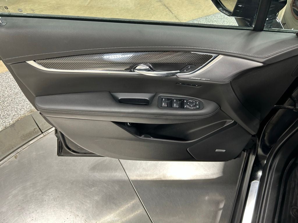 2022 Cadillac XT6 Sport
