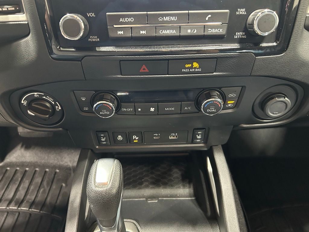 2022 Nissan Frontier SV