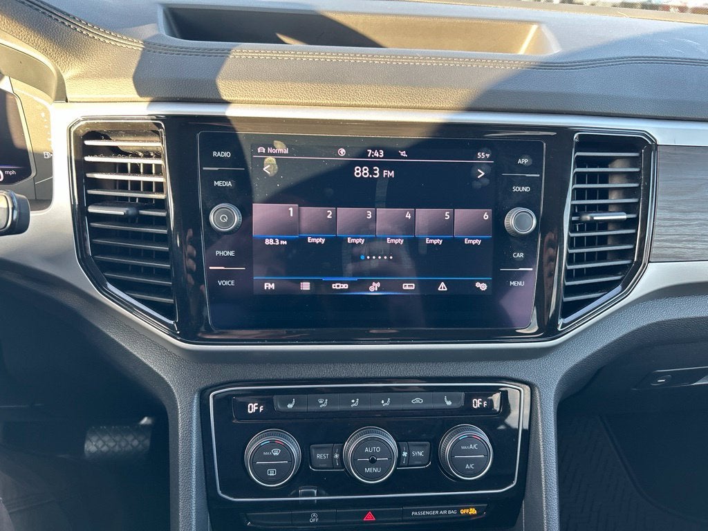 2022 Volkswagen Atlas 3.6L V6 SE w/Technology