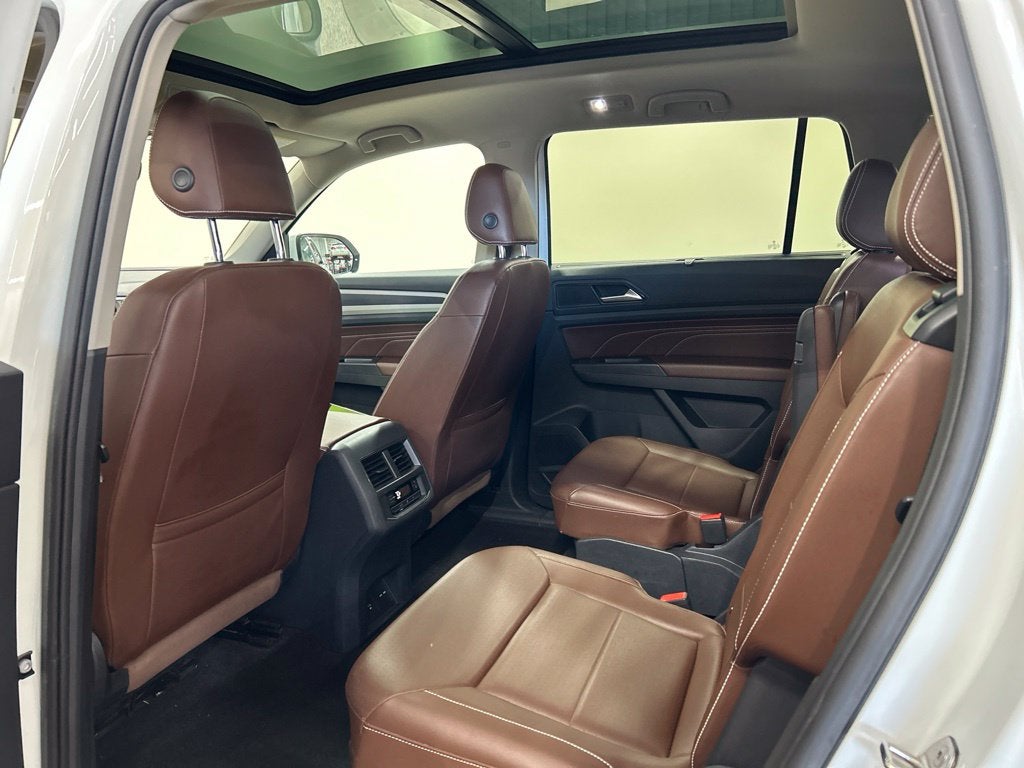 2021 Volkswagen Atlas 3.6L V6 SE w/Technology R-Line
