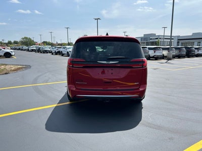 2024 Chrysler Pacifica Pinnacle