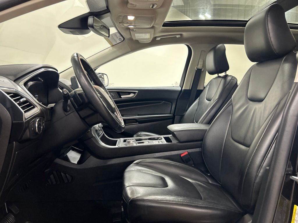 2021 Ford Edge Titanium