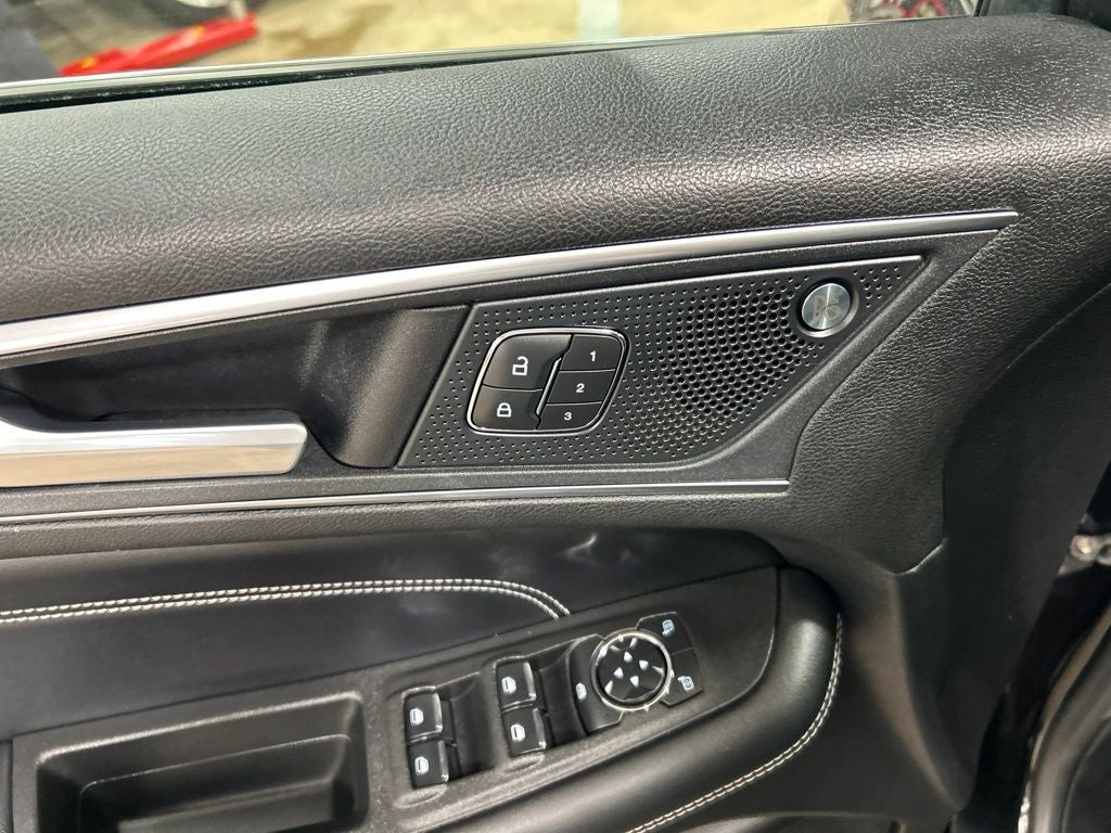 2021 Ford Edge Titanium
