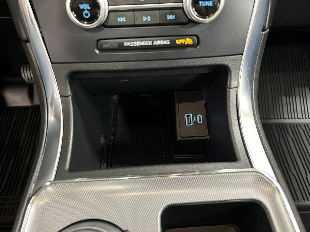 2021 Ford Edge Titanium