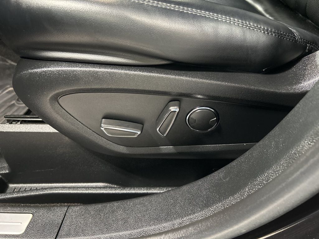 2019 Lincoln Nautilus Select