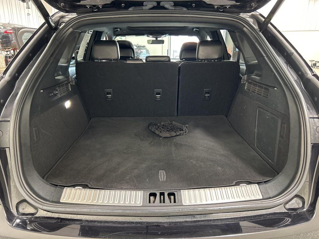 2019 Lincoln Nautilus Select