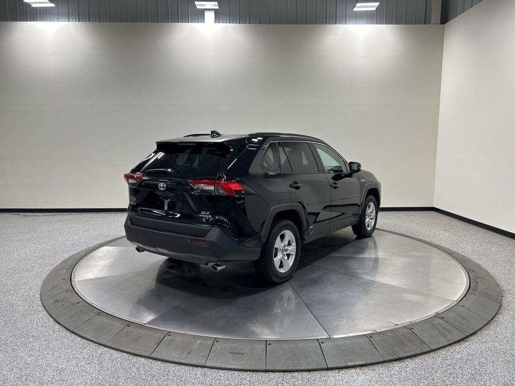 2020 Toyota RAV4 Hybrid XLE