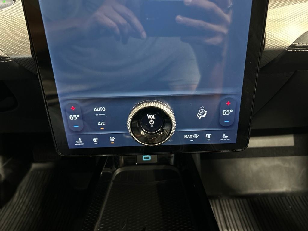 2022 Ford Mustang Mach-E Select