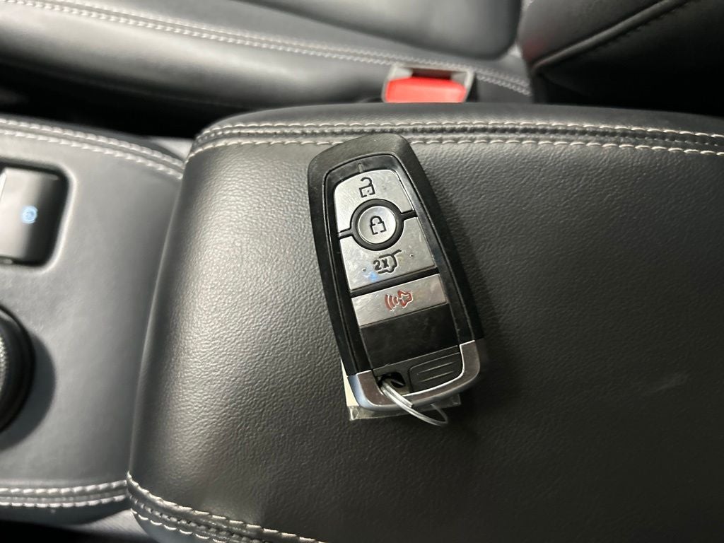 2022 Ford Mustang Mach-E Select