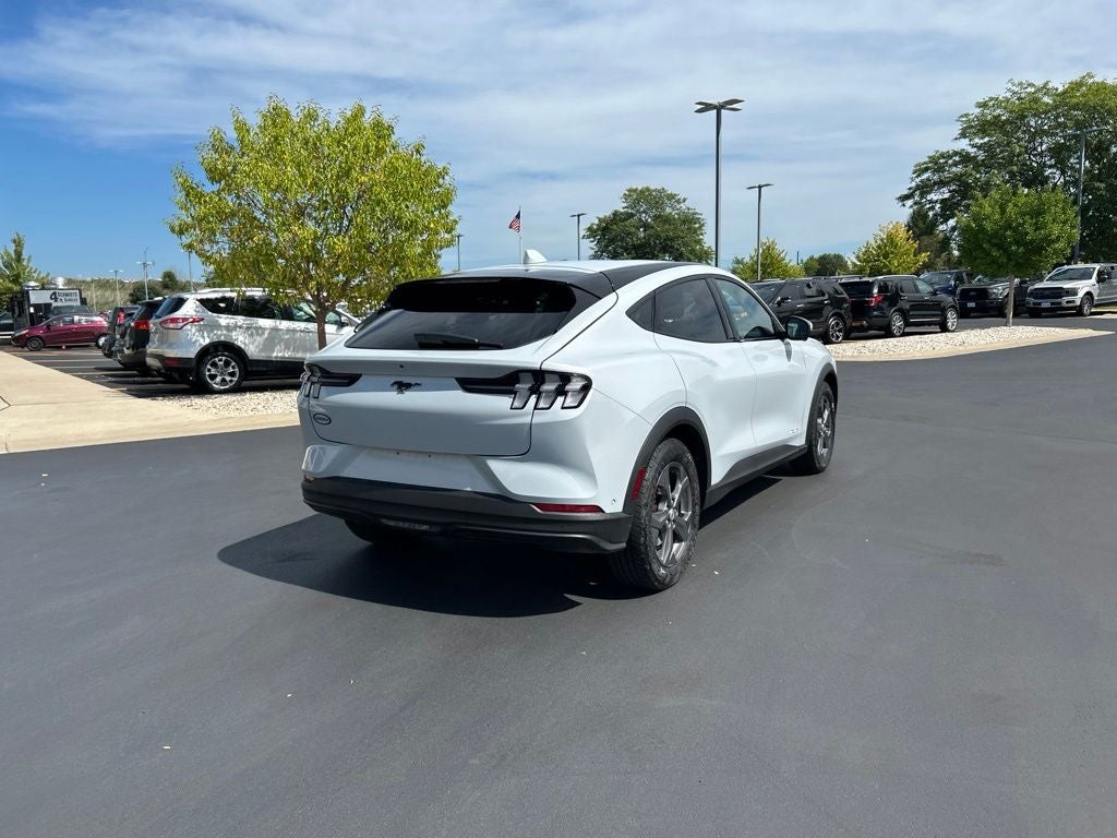 2022 Ford Mustang Mach-E Select