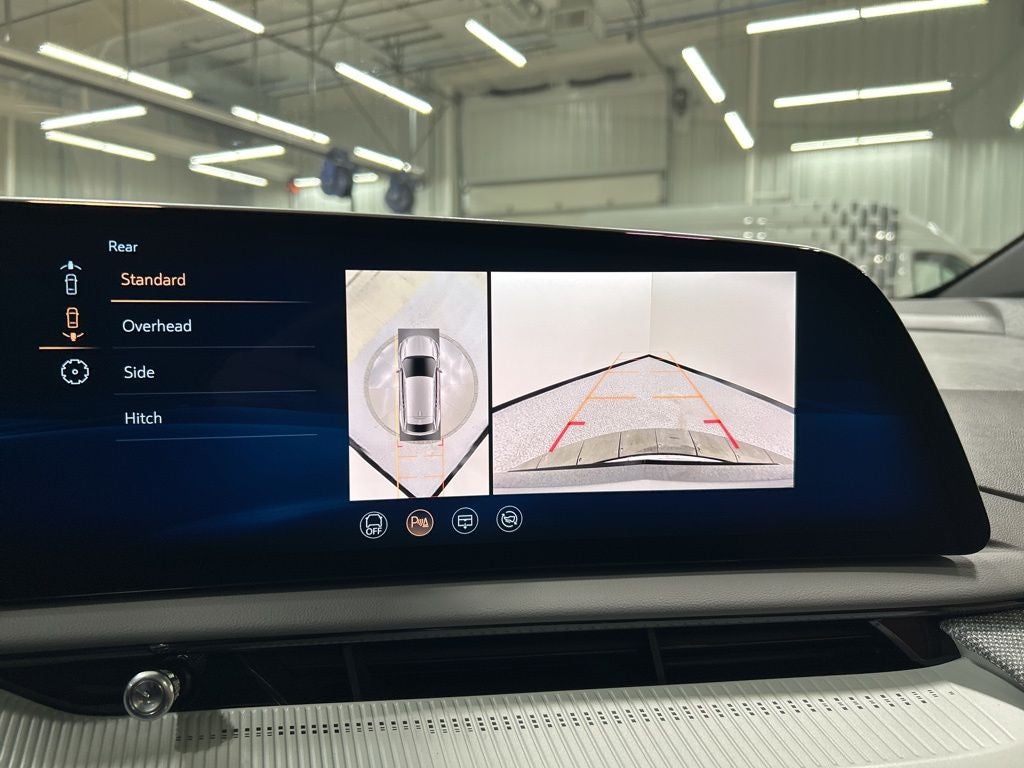 2025 Cadillac OPTIQ Luxury 2 EV