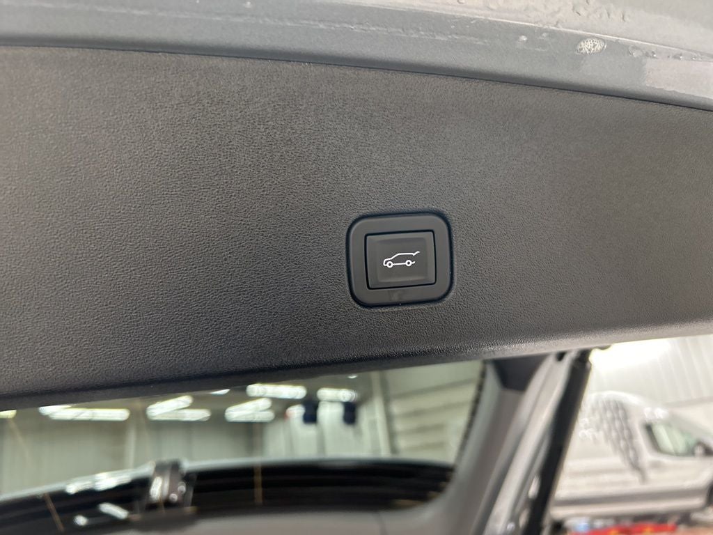 2025 Cadillac OPTIQ Luxury 2 EV