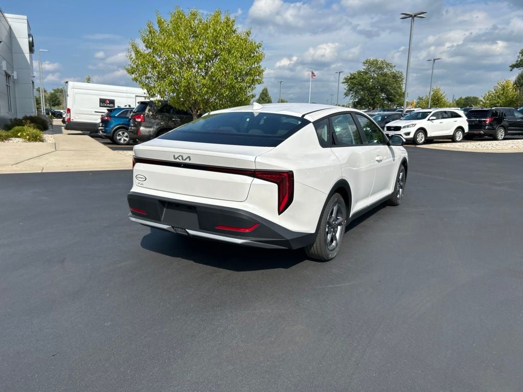 2026 Kia K4 LXS