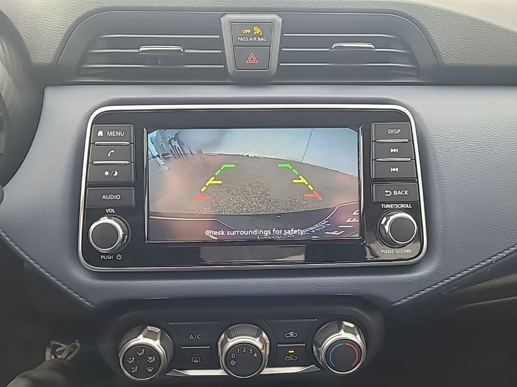 2023 Nissan Versa 1.6 SV