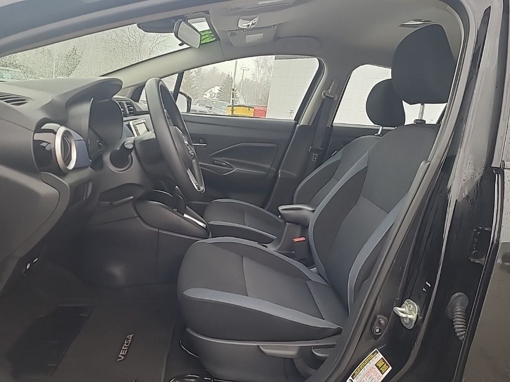 2023 Nissan Versa 1.6 SV