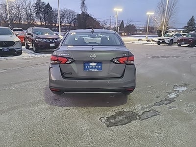 2023 Nissan Versa 1.6 SV