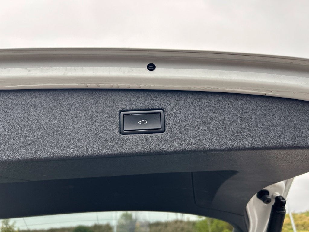 2018 Volkswagen Tiguan 2.0T SEL 4Motion