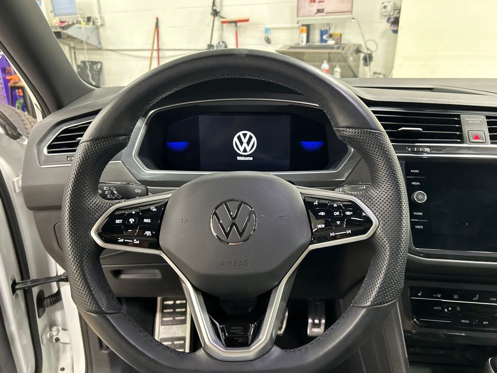 2022 Volkswagen Tiguan 2.0T SE R-Line Black