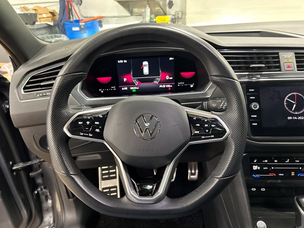 2022 Volkswagen Tiguan 2.0T SE R-Line Black