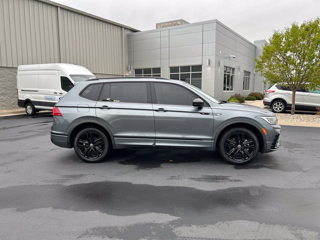2022 Volkswagen Tiguan 2.0T SE R-Line Black