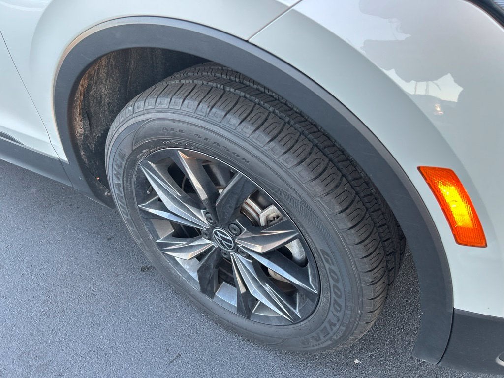 2023 Volkswagen Tiguan 2.0T SE