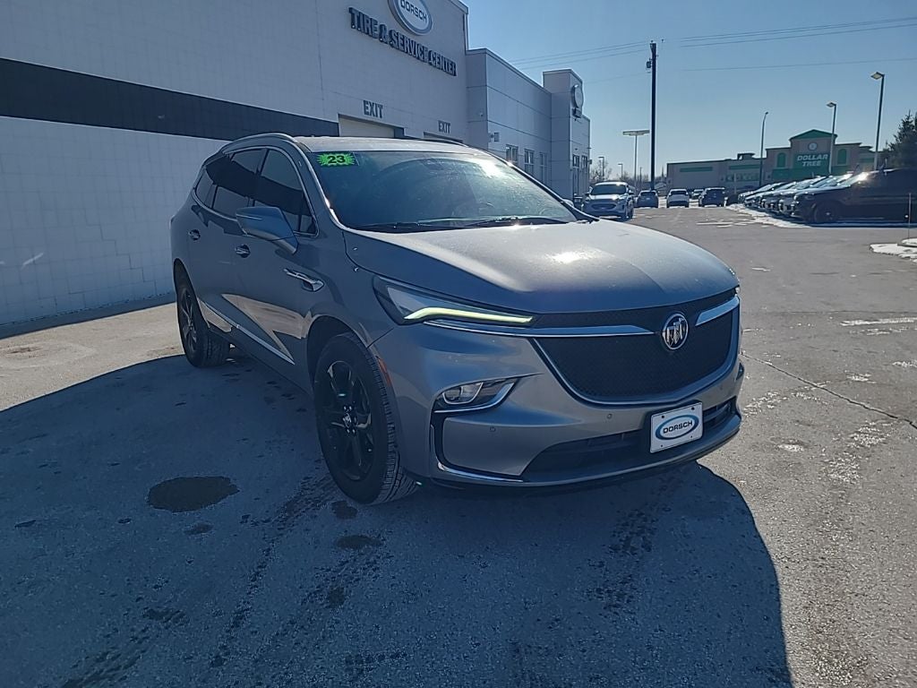 2023 Buick Enclave Essence